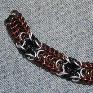 CHAINMAIL BRACELET - ALLIGATOR BACK WEAVE